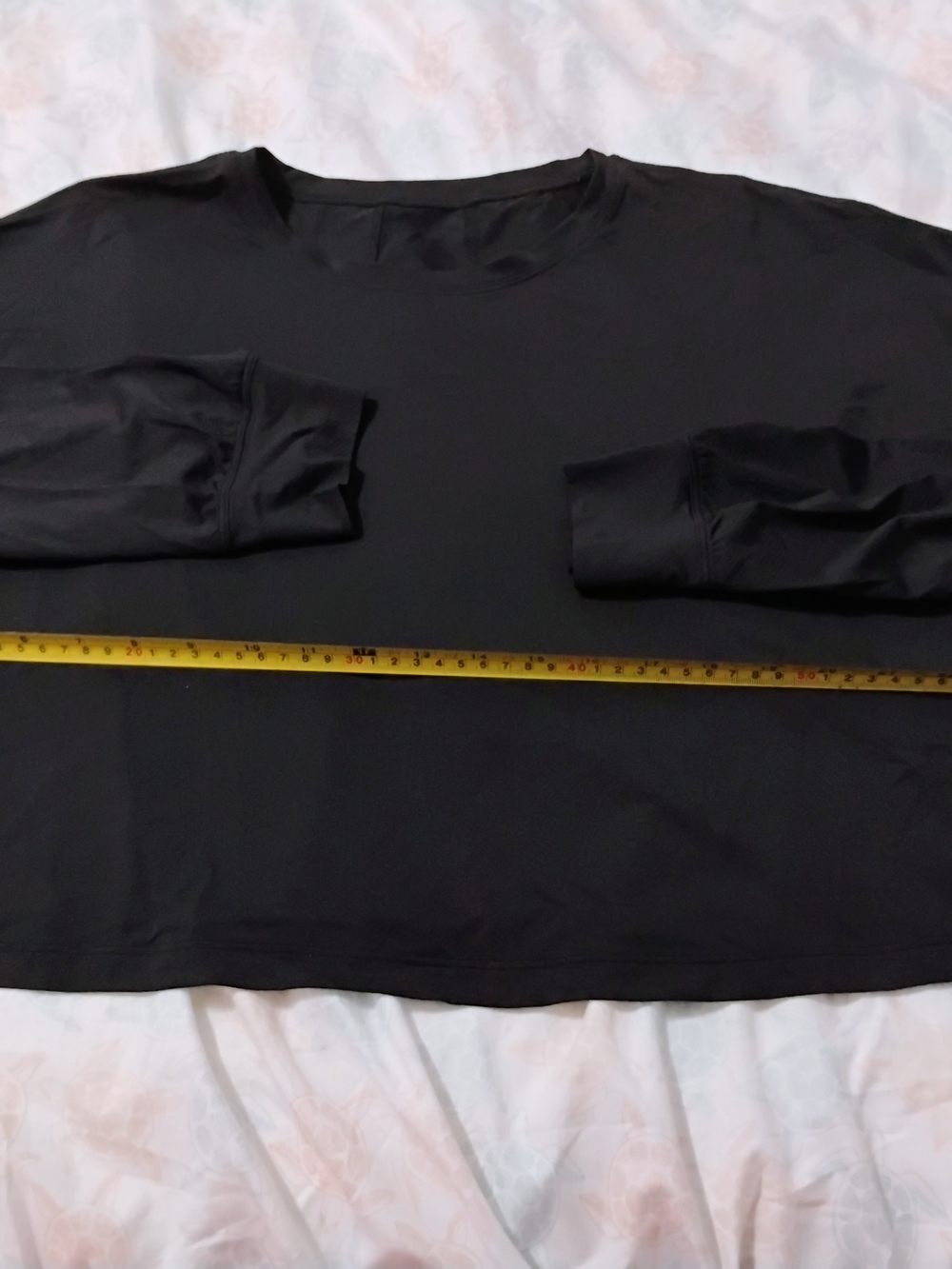Women's Lululemon Cropped Black Long-Sleeve Crew Neck Shirt Size:XL